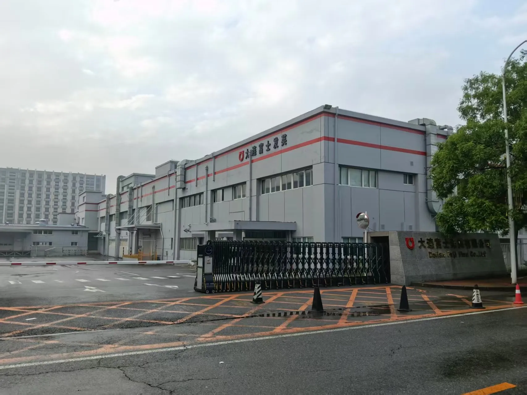 大连富士发英